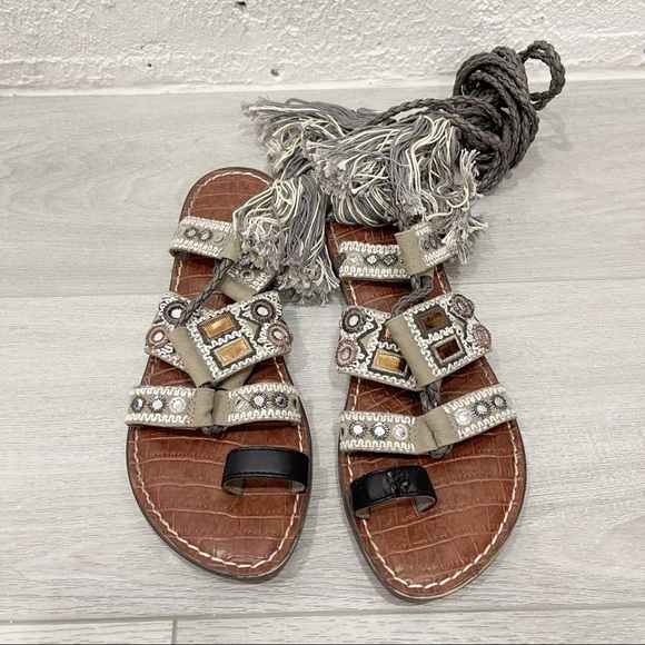 Sam Edelman Gretchen Gladiator Sandal Boho Tassels Embellished Wrap Around Ankle - Picture 2 of 11